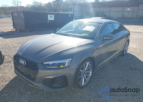 2025 Audi A5 Sportback Premium 45 Tfsi S Line Quattro S Tronic z USA, uszkodzony, nr VIN WAUDACF57SA008142